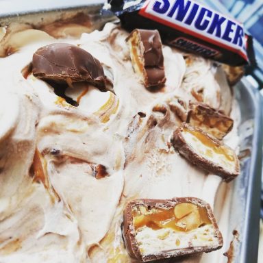 BOLA 2.00€ Helado de snickers